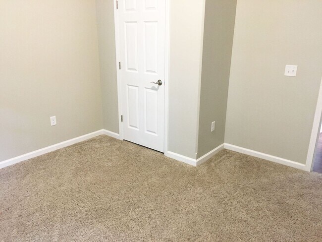 Building Photo - 4-Bedroom 3 Bath Executive Home In Rib Mou...