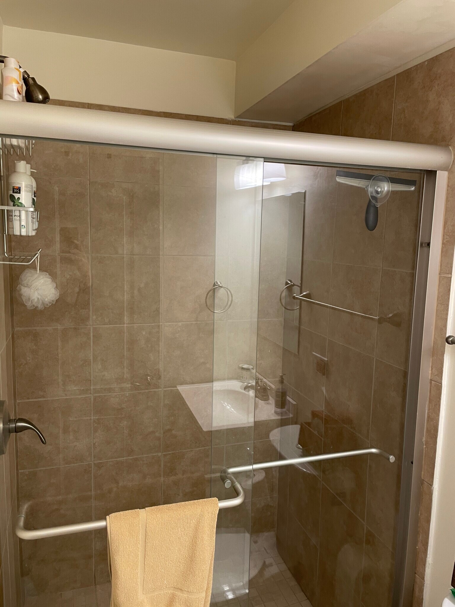 Building Photo - 2722 N Marshfield Ave