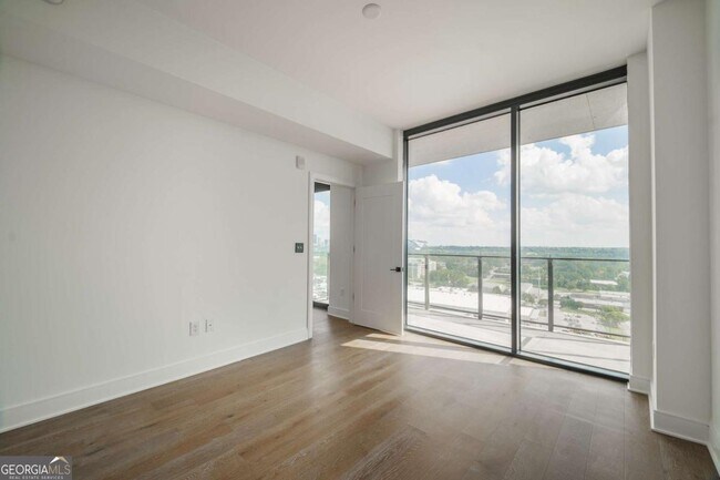 Building Photo - 788 West Marietta St NW