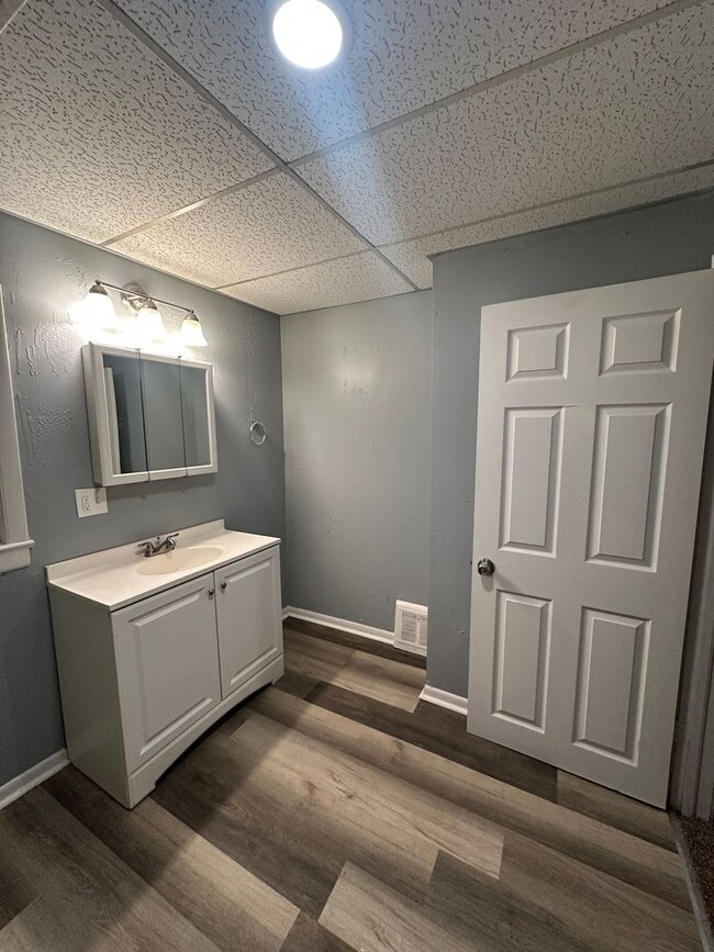 Building Photo - Lease To Purchase | 4 Bedrooms | 1.5 Bath | Single Family Home