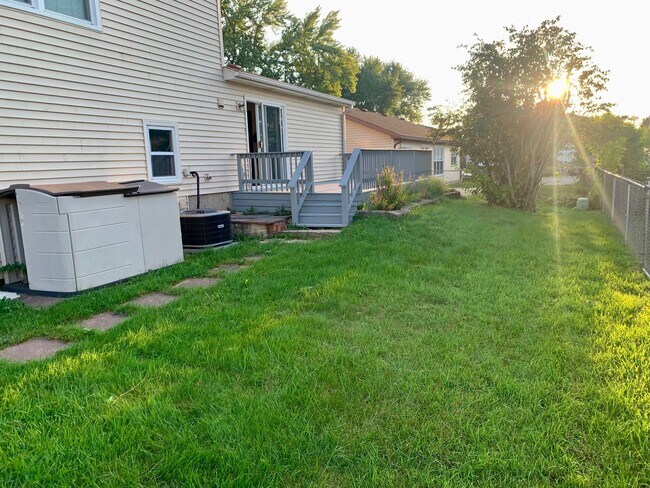 Building Photo - 156 Brookside Dr
