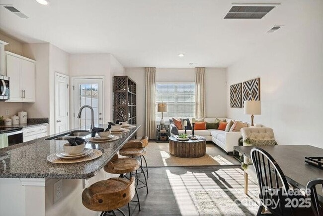 Building Photo - 8435 Jane Dr