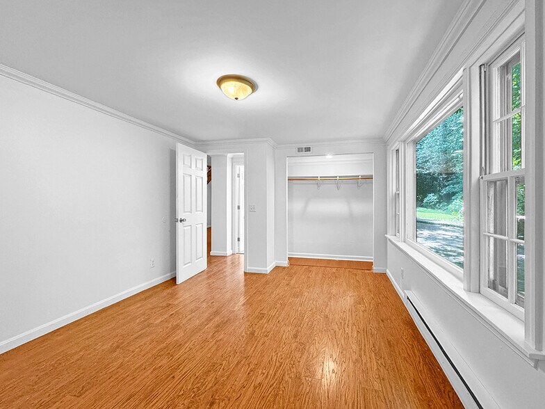 Bedroom 3 - 712 Powell St
