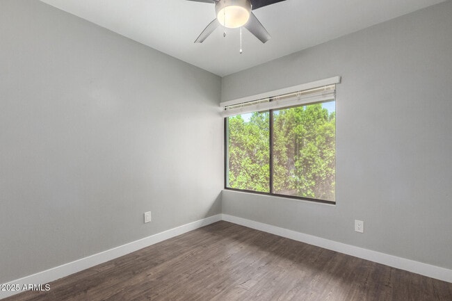 Building Photo - 4220 E Almeria Rd