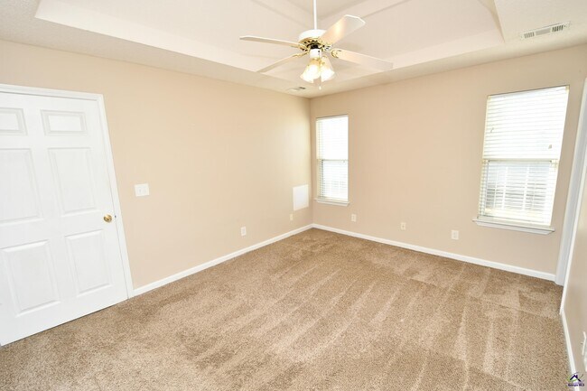 Building Photo - 107 Dorothy Ct