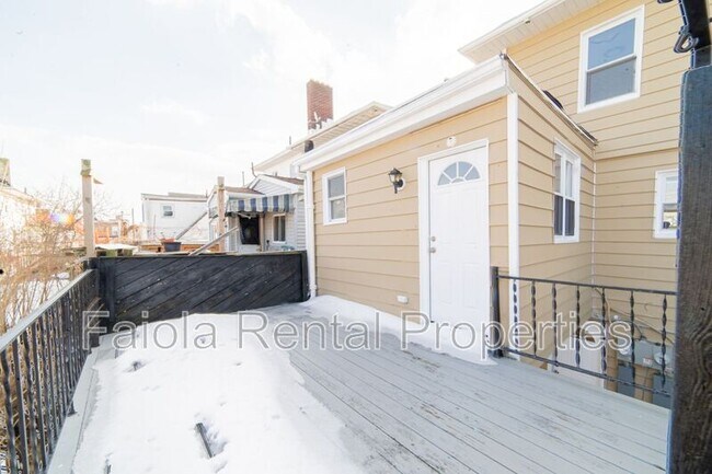 Building Photo - 115 N Delancy Pl