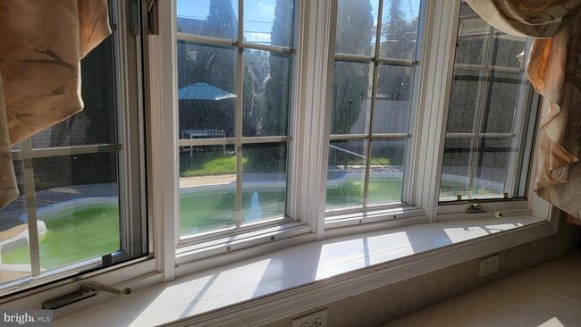 Building Photo - 8027 Narvon St