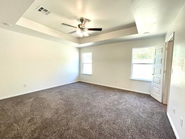 Building Photo - 914 Indian Plns Rd