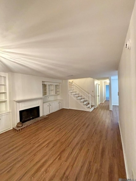 Building Photo - 5416 Heatherstone Dr