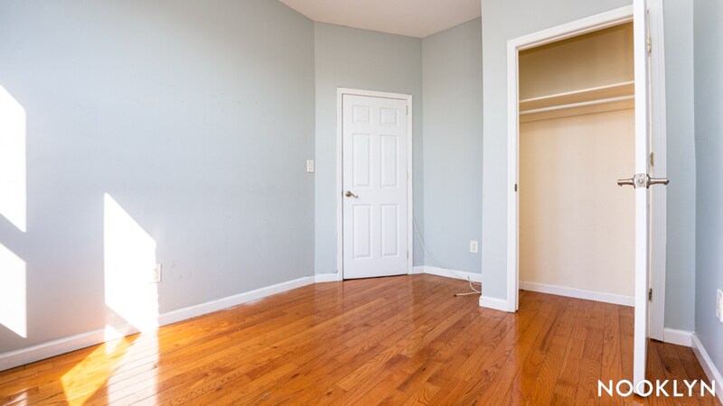 Building Photo - 373 E 28th St