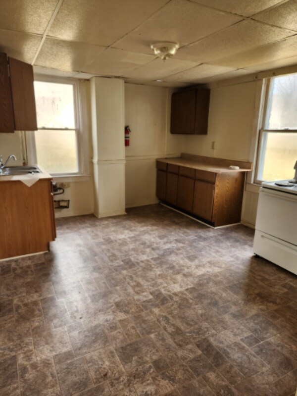 Building Photo - 265 W Beaver St