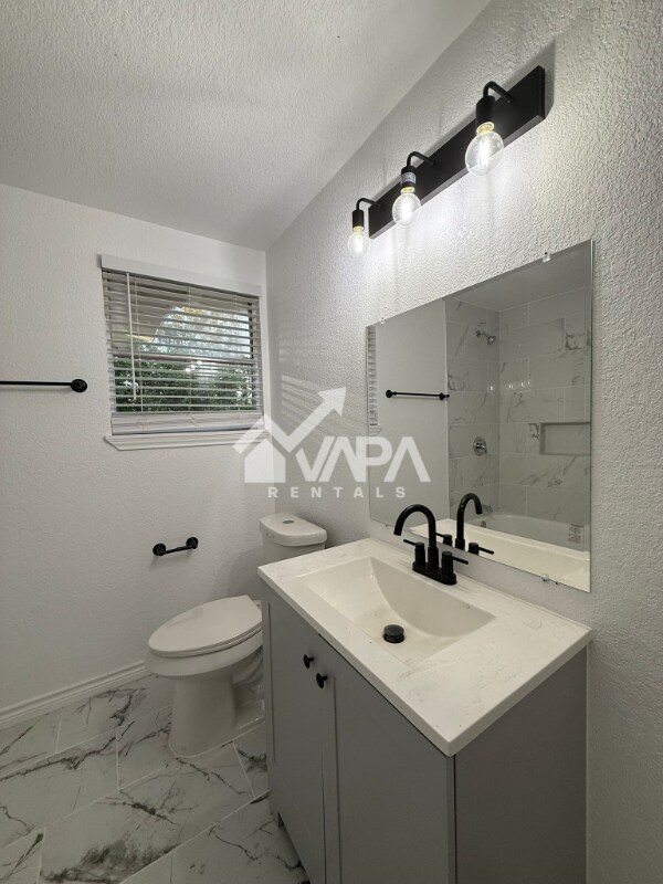 Building Photo - 530 Artemis Dr