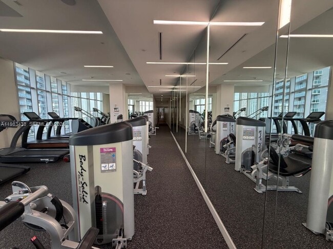 Building Photo - 488 NE 18th St