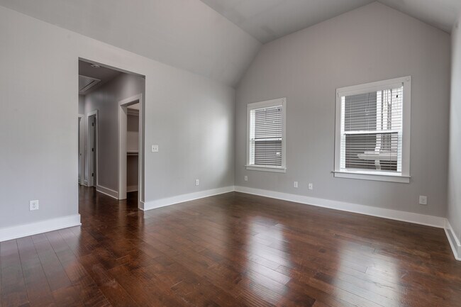 Building Photo - 517B Southgate Ave