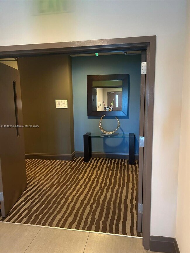 Building Photo - 2525 SW 3rd Ave