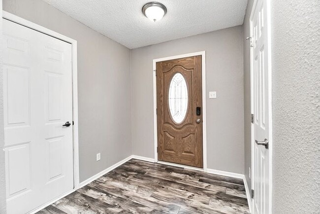 Building Photo - Beautiful 3-Bedroom Home in Fishers