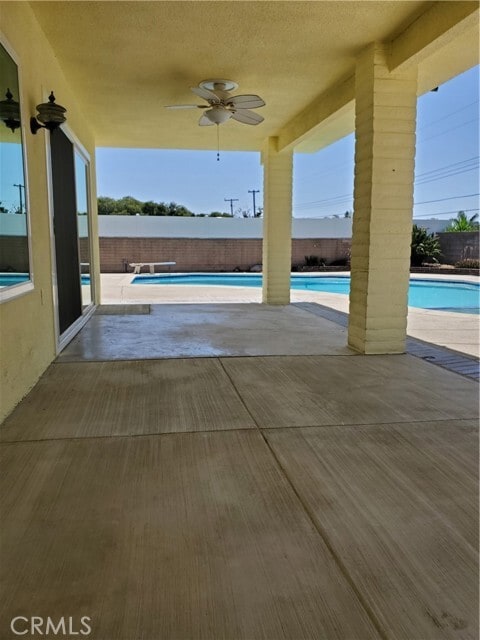 Building Photo - 588 W 17th St