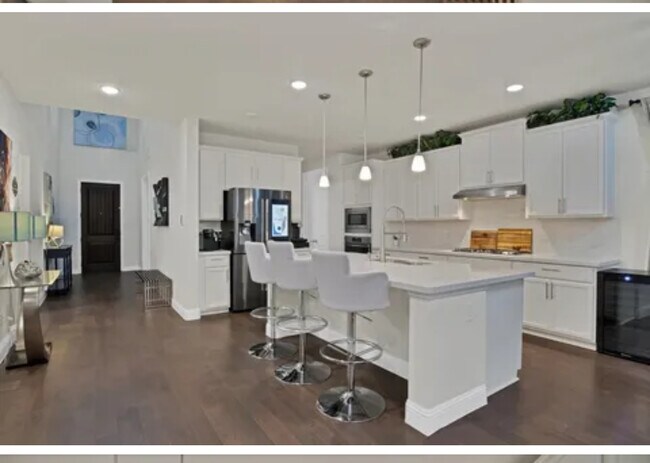 Building Photo - 2400 Triton Dr