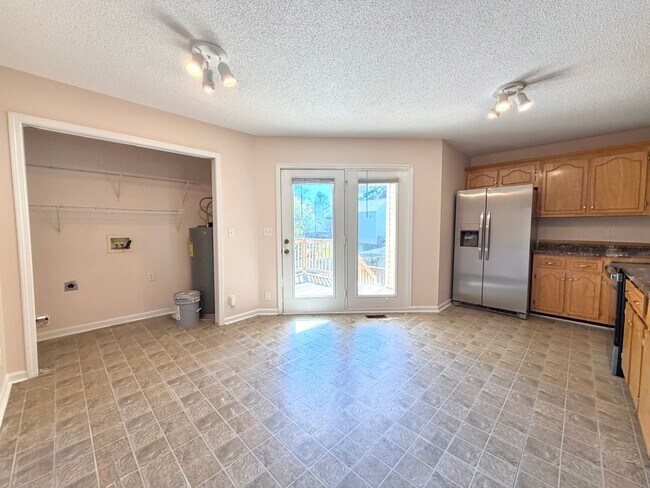 Building Photo - 1380 Scrub Oak Drive