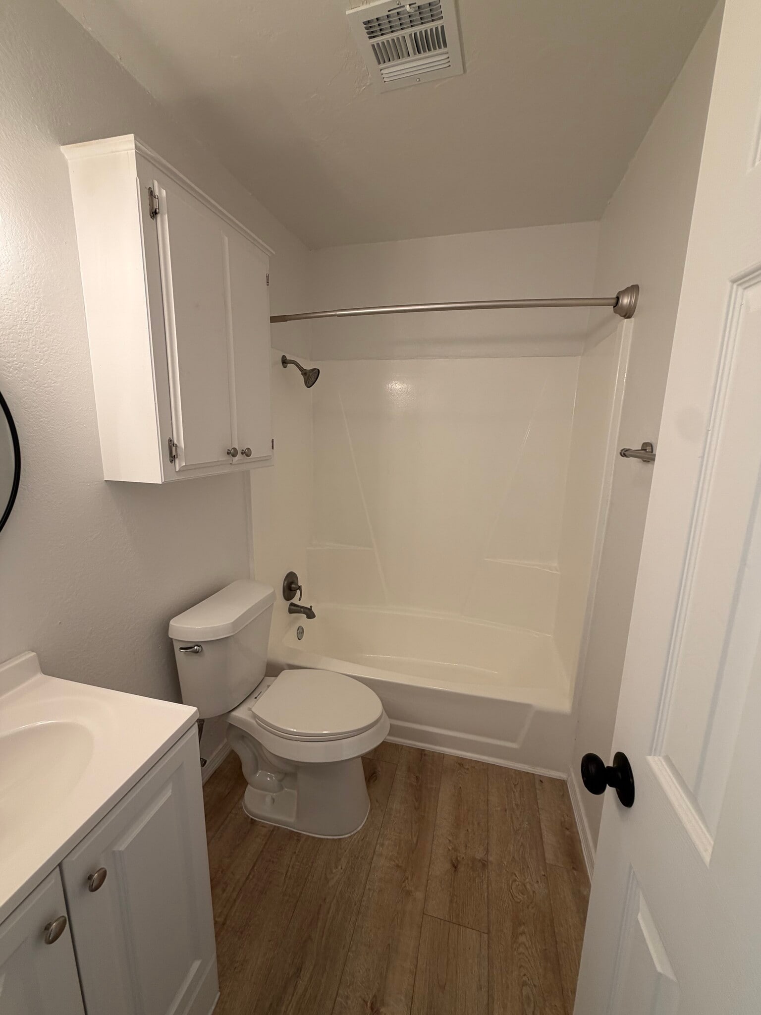 Updated bathroom with Storage! - 615 S 6th St