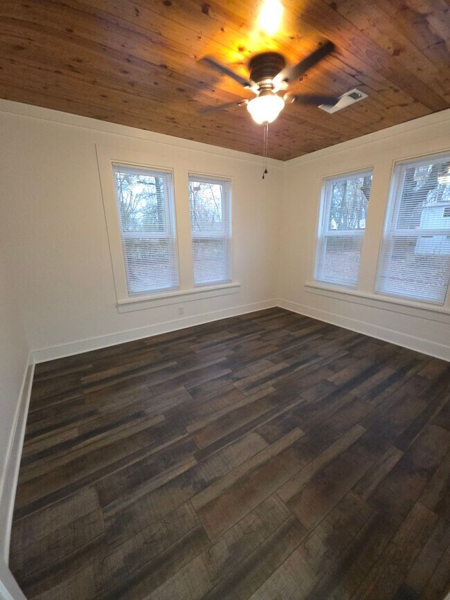 Building Photo - 1315-1317 N. Boston Pl