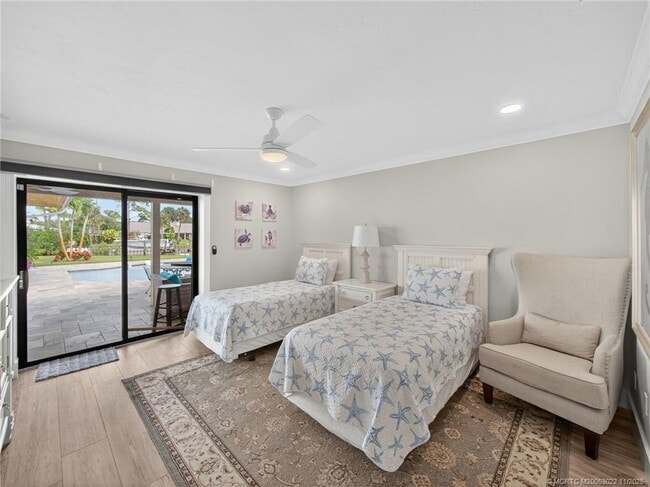 Building Photo - 724 NW Spruce Ridge Dr