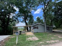 Building Photo - Lake View