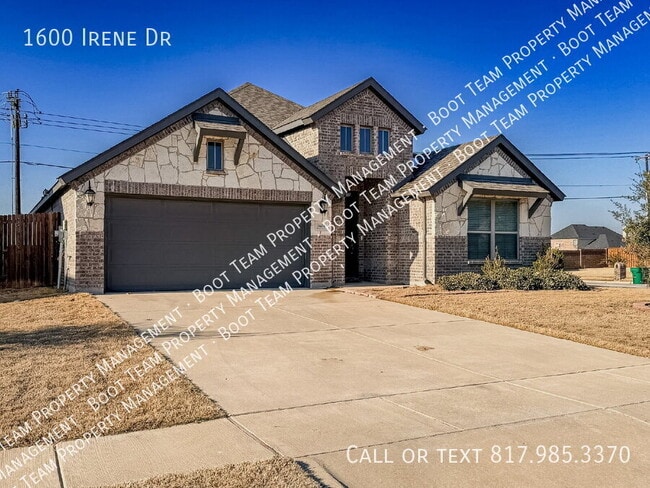 Building Photo - 1600 Irene Dr