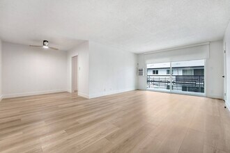 Building Photo - 7941 Selma