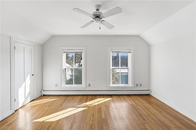 Building Photo - 686 Hope St