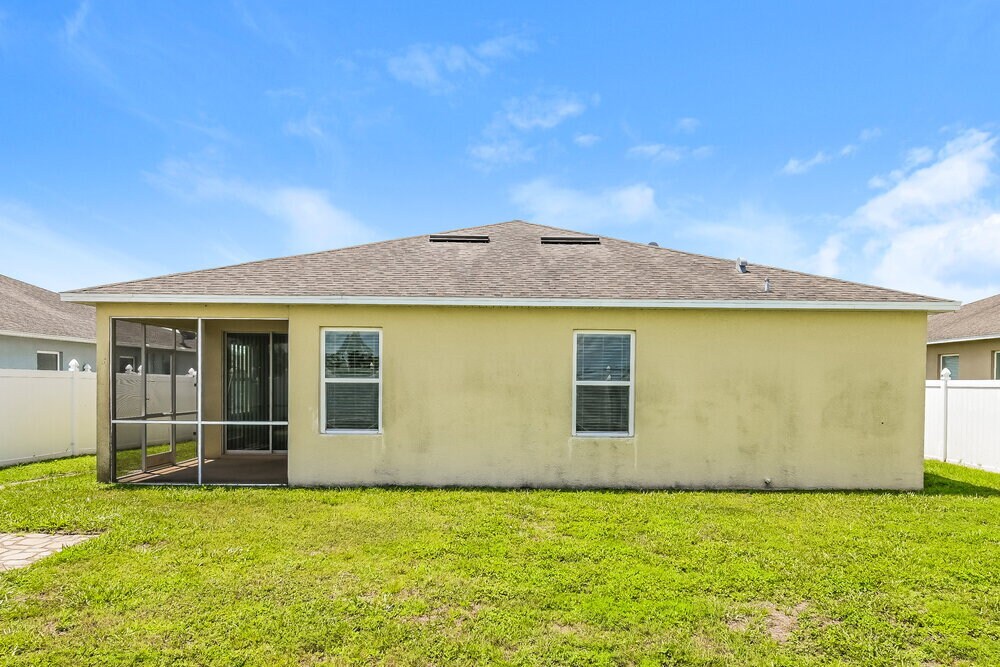 Building Photo - 5025 Brenton Manor Ave