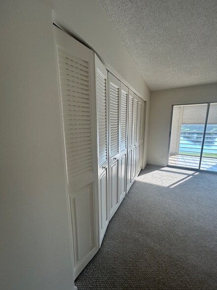 Building Photo - 2009 Cornwall A