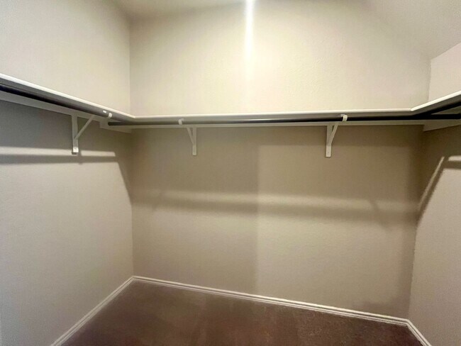 Building Photo - Charming 3/2 conveniently located to Lackland, Toyota, Palo Alto & Texas A&M San Antonio!