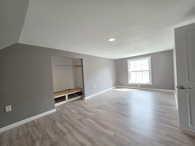 Building Photo - 25711 Delmar Rd