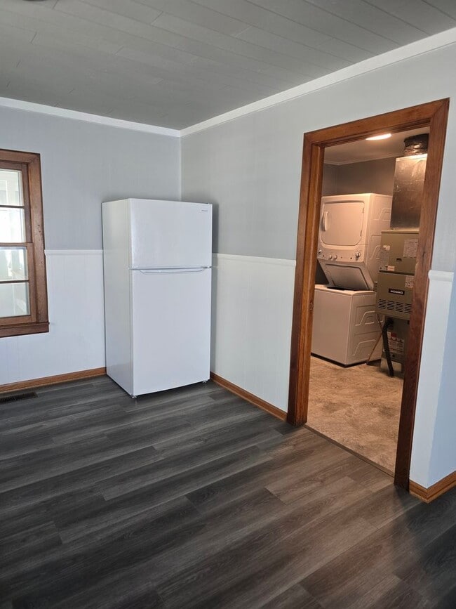 Building Photo - 705 Taylor St