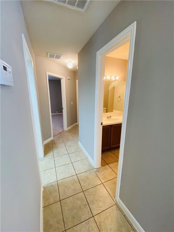 Building Photo - 561 Golden Creek Dr