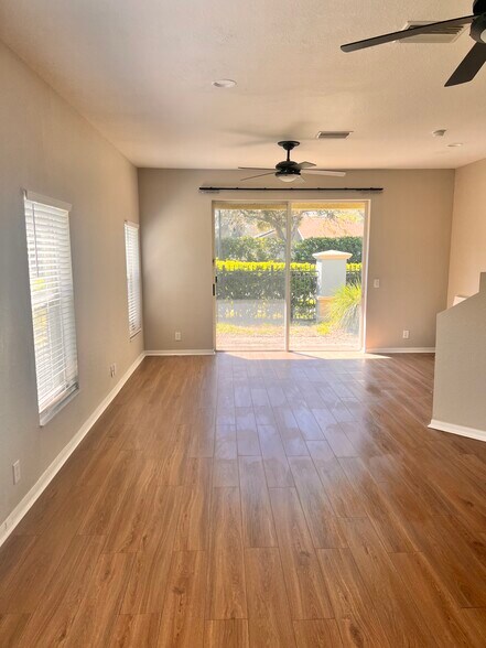 Building Photo - 10983 Winter Crest Dr