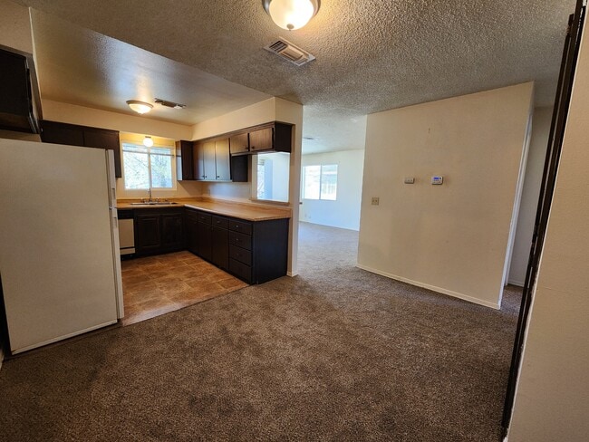 Building Photo - 55 Mina Ave