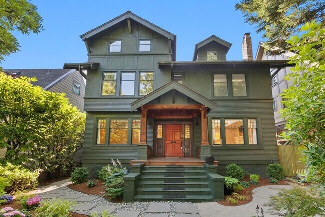 Building Photo - Stunning 1909 Craftsman w/ AC in Coveted Capitol Hill