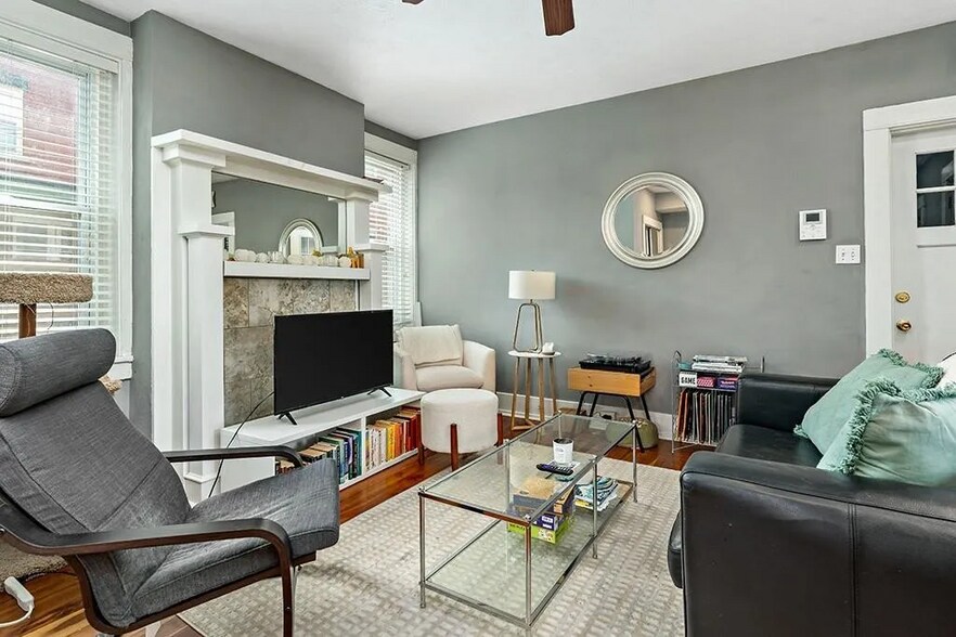 Living Room - 250 36th St