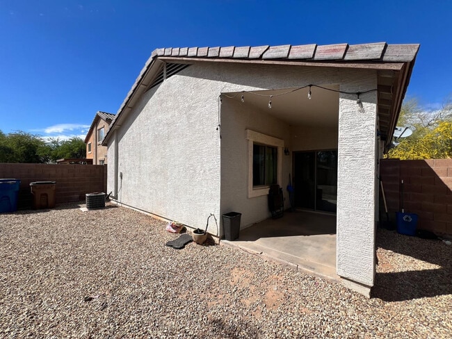 Building Photo - 28496 N Dolomite Ln