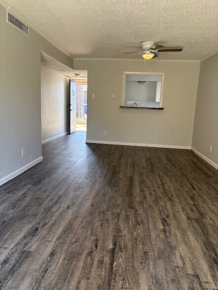 Building Photo - 1437 Cavender Dr