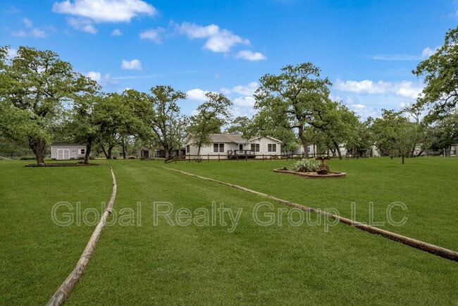 Building Photo - 153 Oak Valley Dr