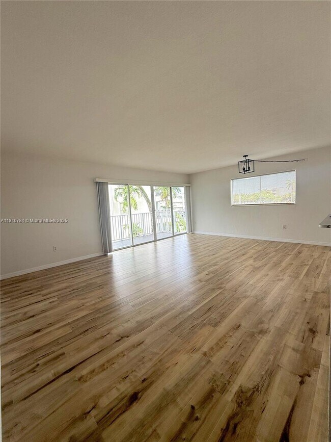 Building Photo - 7737 SW 88th St
