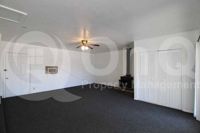 Building Photo - 124 E Minton Dr
