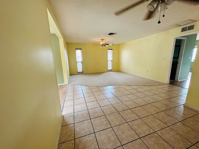 Building Photo - 2361 Orangeside Rd