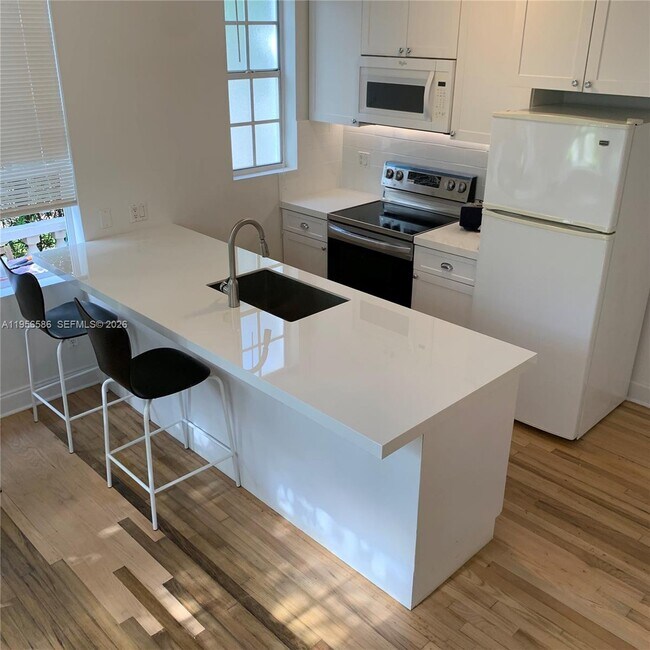 Building Photo - 4349 Sheridan Ave