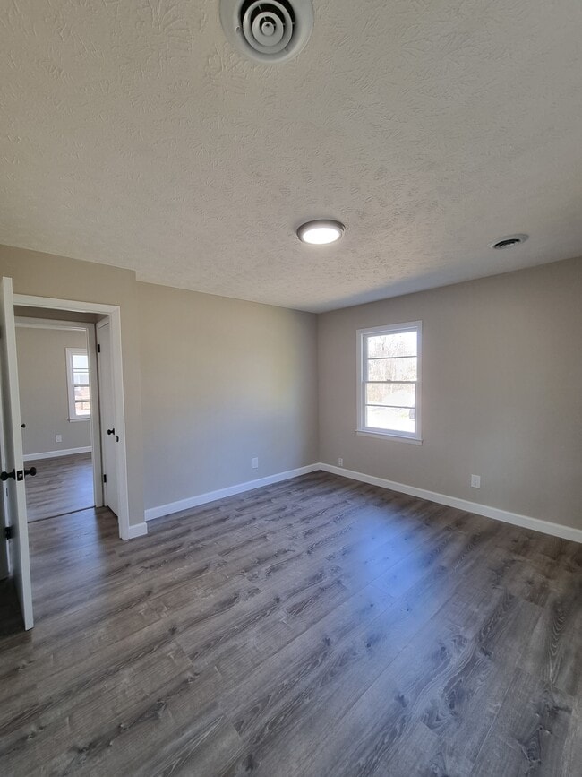 Building Photo - 967 Sanchez Dr