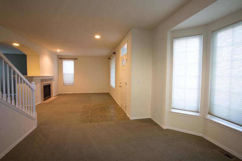 Building Photo - 1747 12th Ave NE