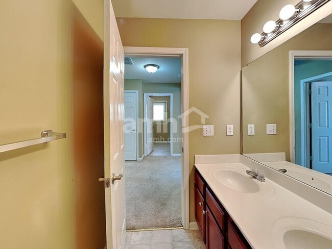 Building Photo - 2845 Roundleaf Ct